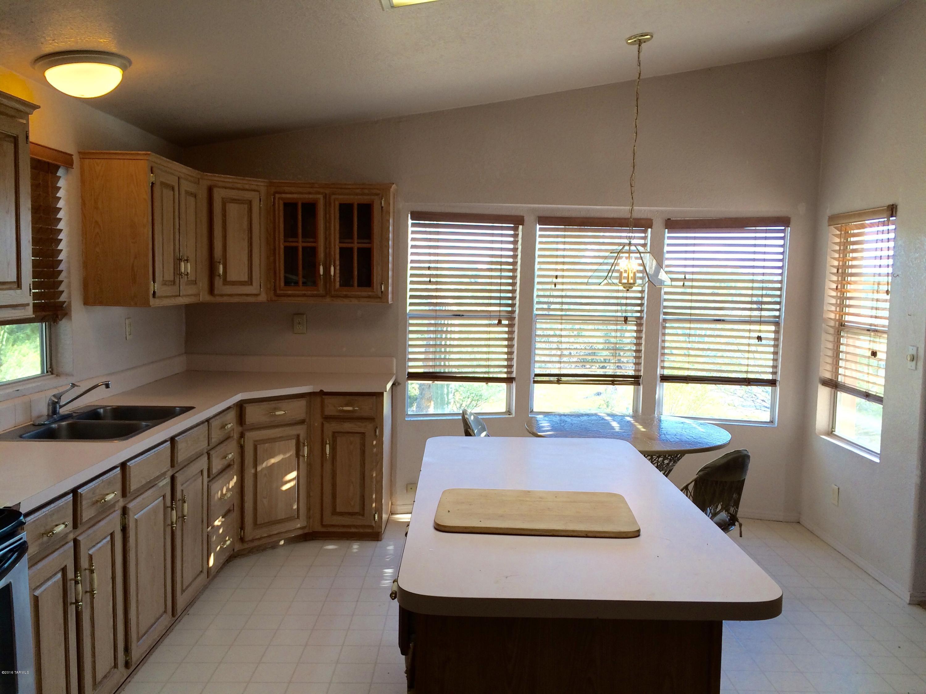 22257 South Shootingstar Road Tucson, AZ 85739 - Photo 12 of 47