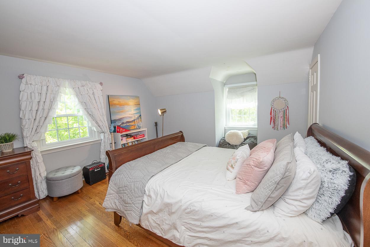 5 Chestnut Lane Wayne, PA 19087 - Photo 25 of 29 Bedroom #3