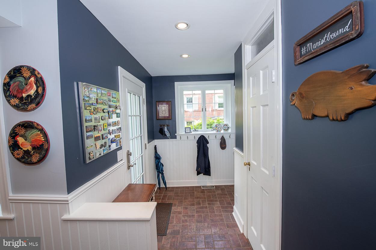 5 Chestnut Lane Wayne, PA 19087 - Photo 6 of 29 Mudroom with Coat Closet and Powder Room