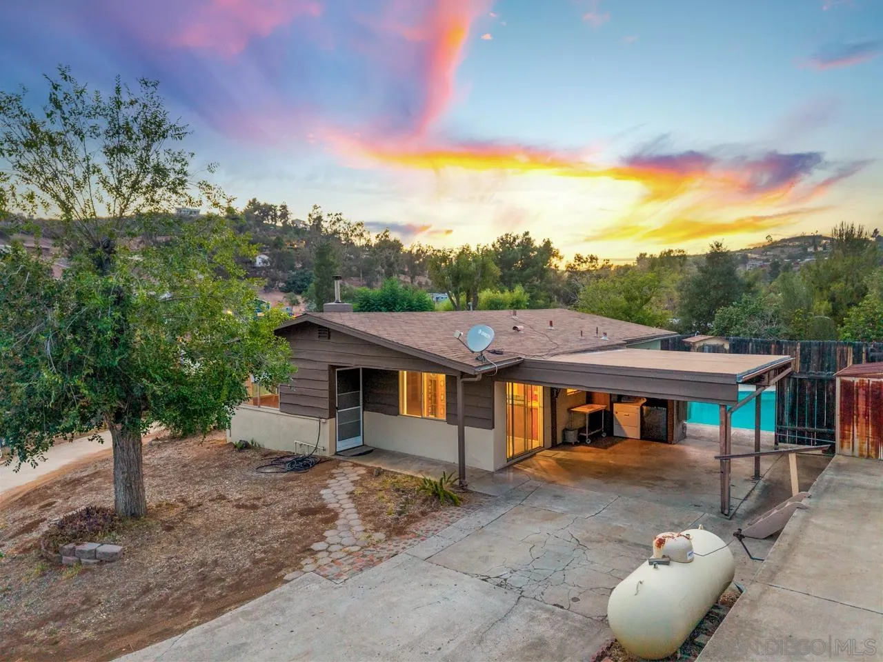 11435 Rocoso Road Lakeside, CA 92040 - Photo 2 of 35 Gallery Image 2