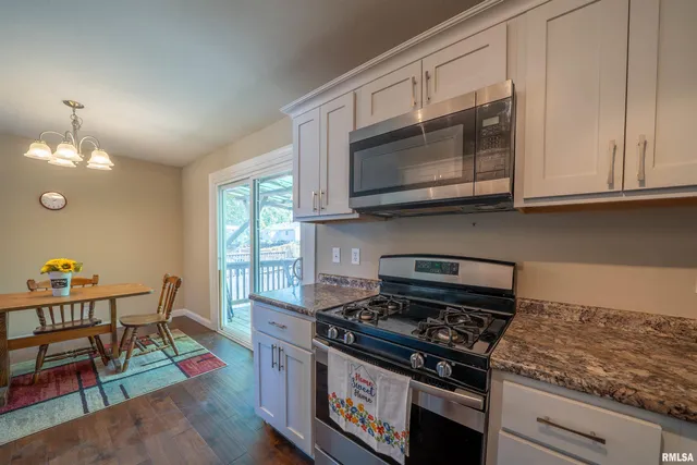 $150,000 | 109 Blossom Terrace, Washington, IL 61571