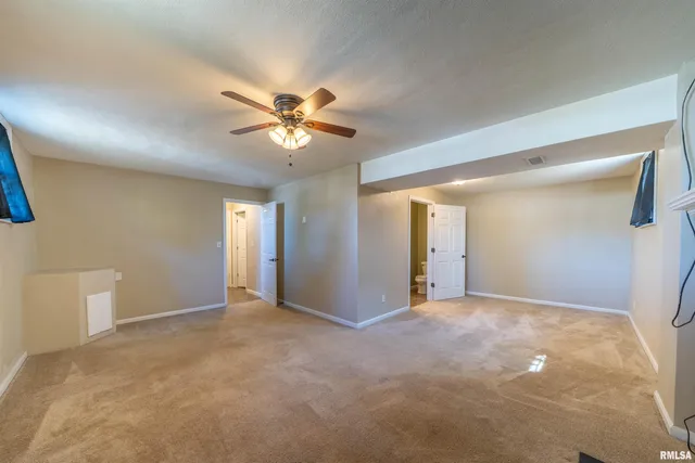 $150,000 | 109 Blossom Terrace, Washington, IL 61571