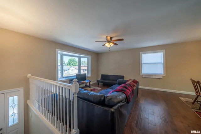 $150,000 | 109 Blossom Terrace, Washington, IL 61571