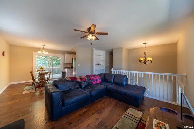 $150,000 | 109 Blossom Terrace, Washington, IL 61571