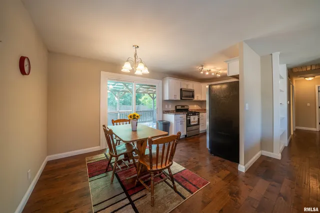 $150,000 | 109 Blossom Terrace, Washington, IL 61571