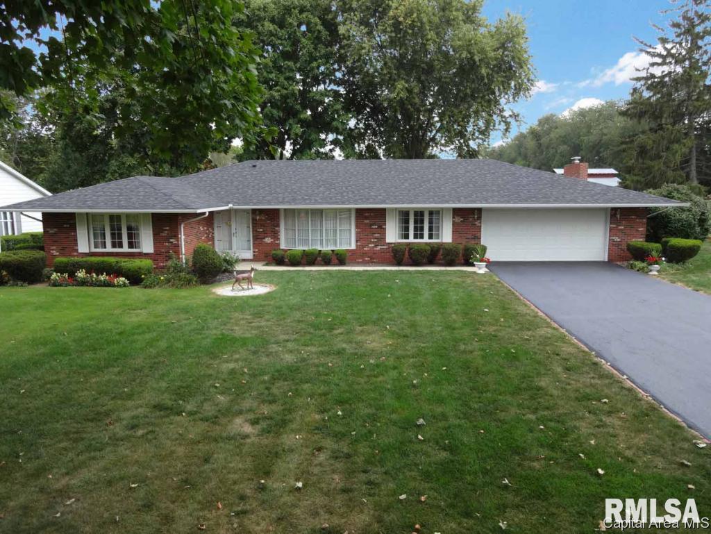 658 South Koke Mill Road Springfield, IL 62711 - Photo 1 of 36