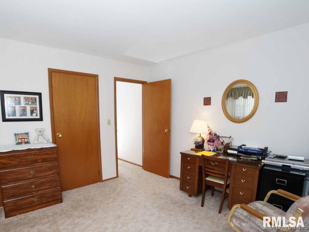 658 South Koke Mill Road Springfield, IL 62711 - Photo 31 of 36