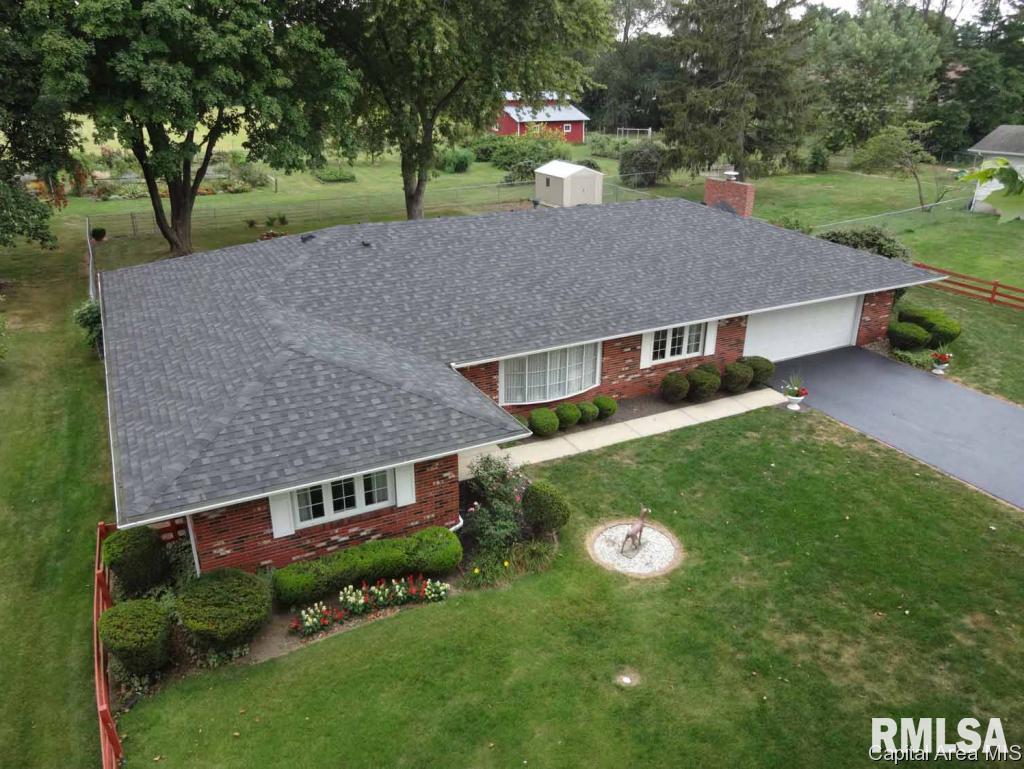 658 South Koke Mill Road Springfield, IL 62711 - Photo 4 of 36