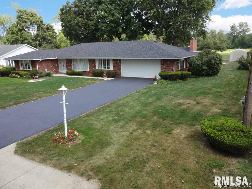 658 South Koke Mill Road Springfield, IL 62711 - Photo 5 of 36