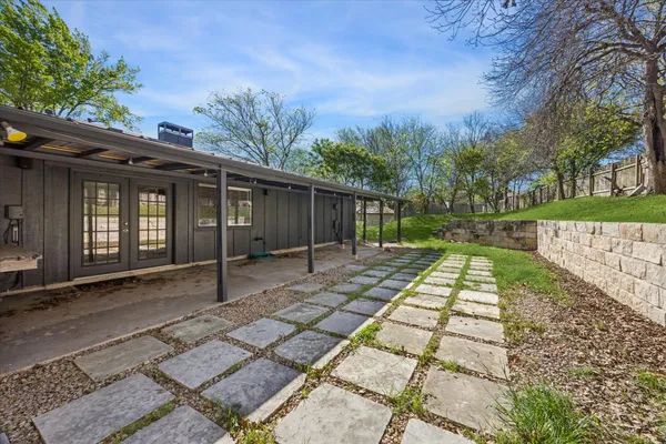 $2,400 | 1309 Warrington Drive, Austin, TX 78753