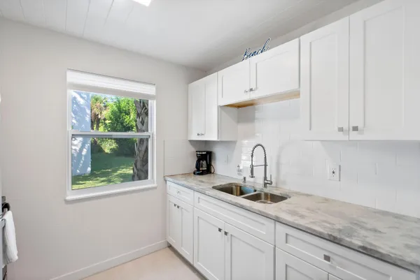 $2,350 | 670 Hernando Street, Unit C, Fort Pierce, FL 34949