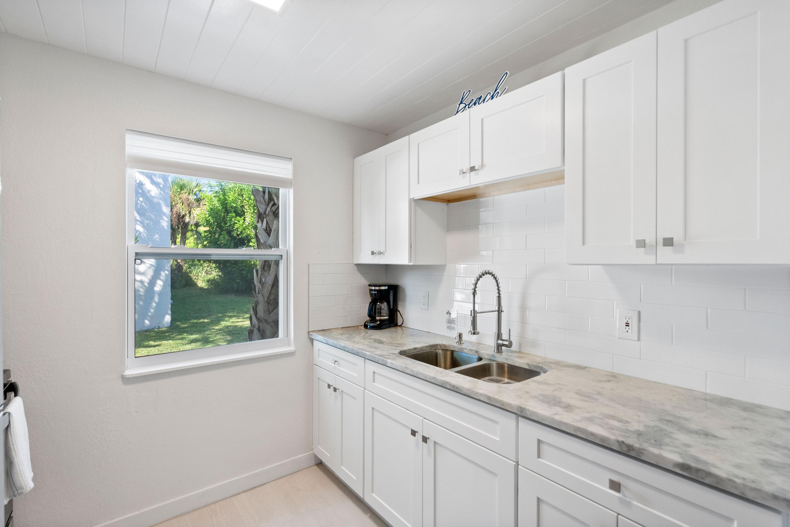 670 Hernando Street, Unit C Fort Pierce, FL 34949 - Photo 5 of 26 Kitchen 1