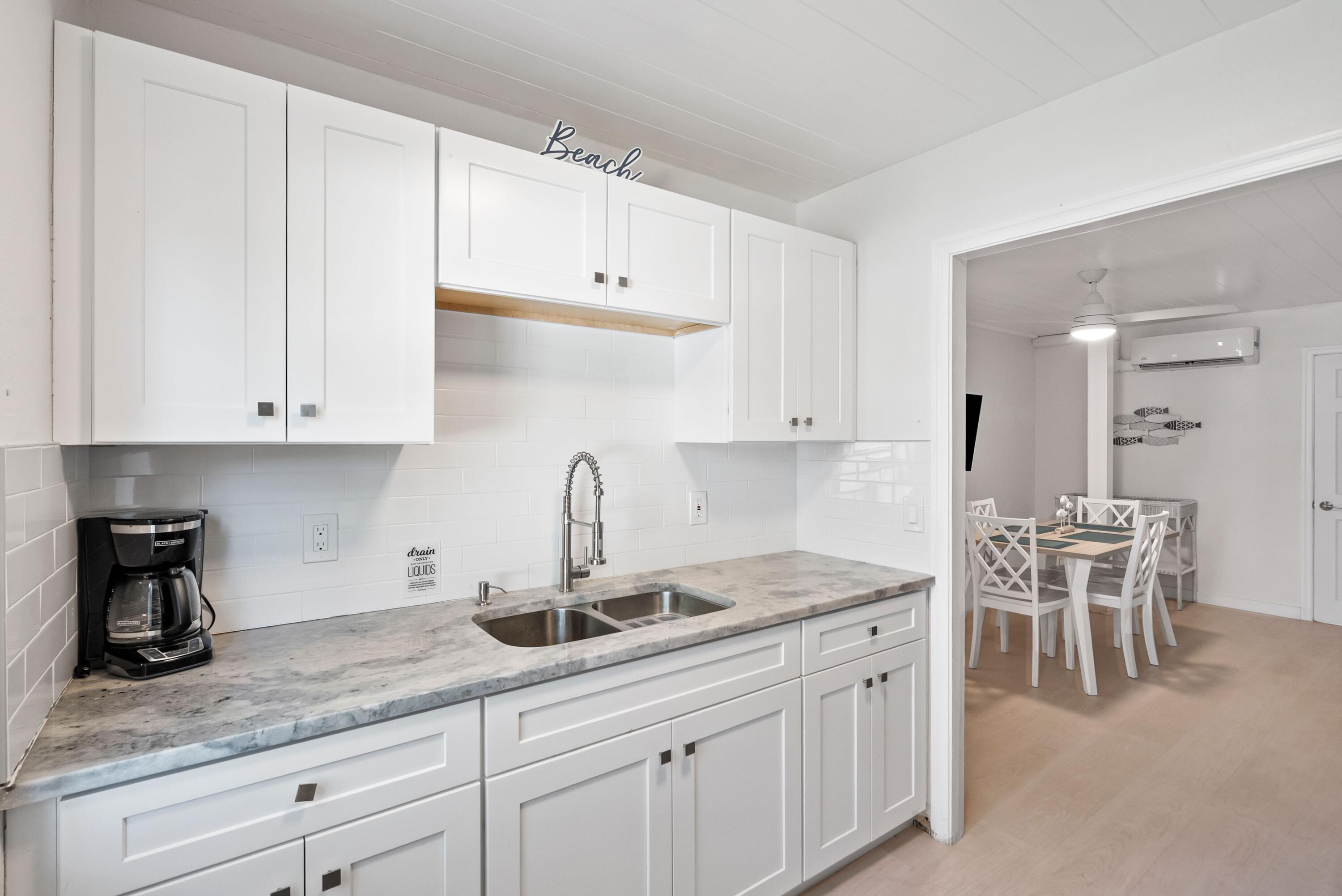 670 Hernando Street, Unit C Fort Pierce, FL 34949 - Photo 6 of 26 Kitchen