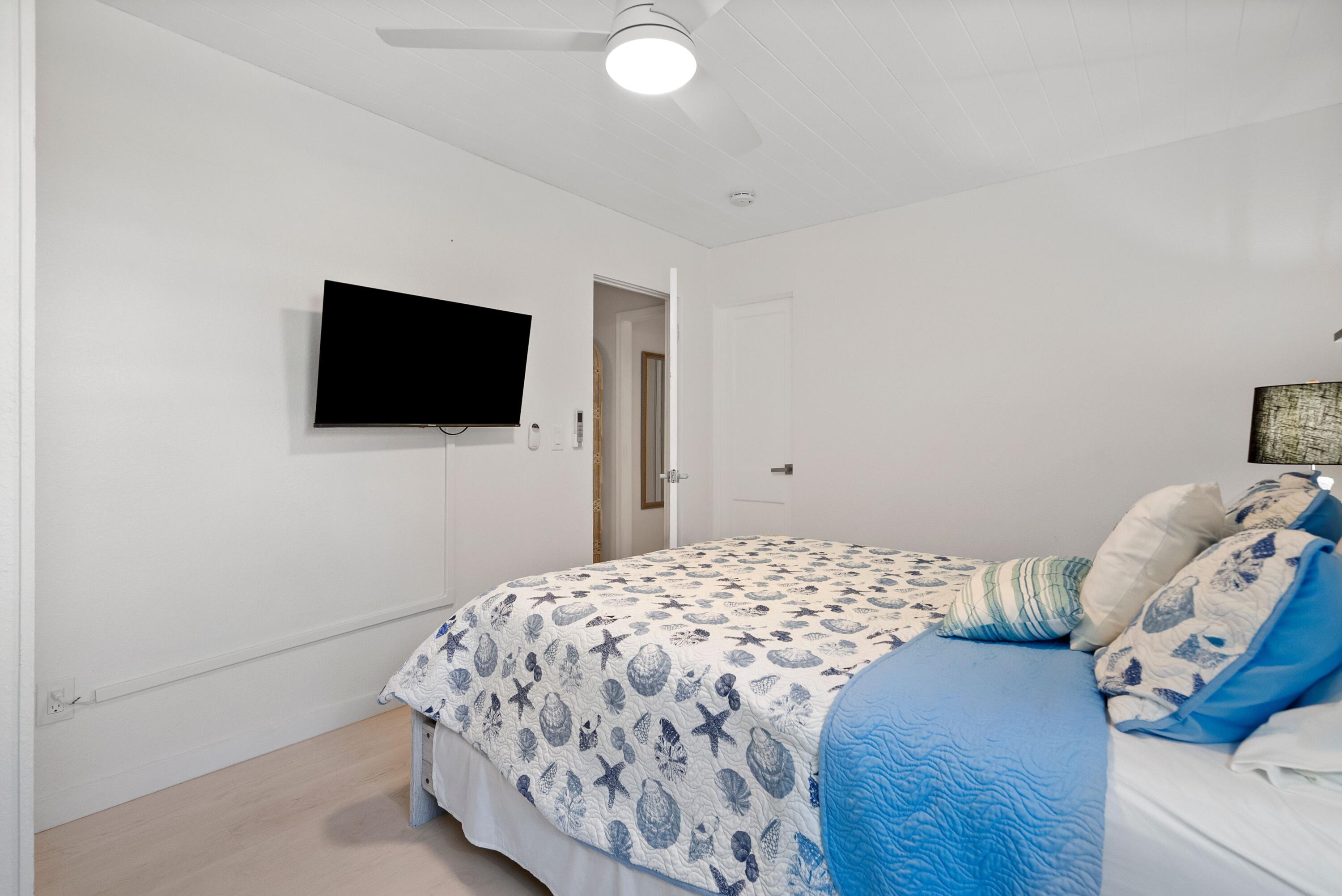 670 Hernando Street, Unit C Fort Pierce, FL 34949 - Photo 9 of 26 Bedroom