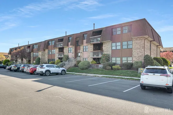 $2,400 | 275 Alpine Way, Unit 2753, Woodbridge, NJ 07095