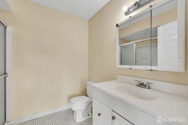 $2,400 | 275 Alpine Way, Unit 2753, Woodbridge, NJ 07095