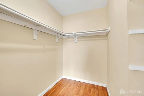 $2,400 | 275 Alpine Way, Unit 2753, Woodbridge, NJ 07095