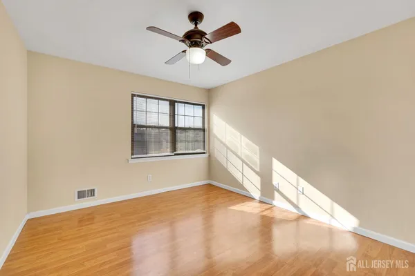 $2,400 | 275 Alpine Way, Unit 2753, Woodbridge, NJ 07095