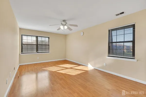 $2,400 | 275 Alpine Way, Unit 2753, Woodbridge, NJ 07095