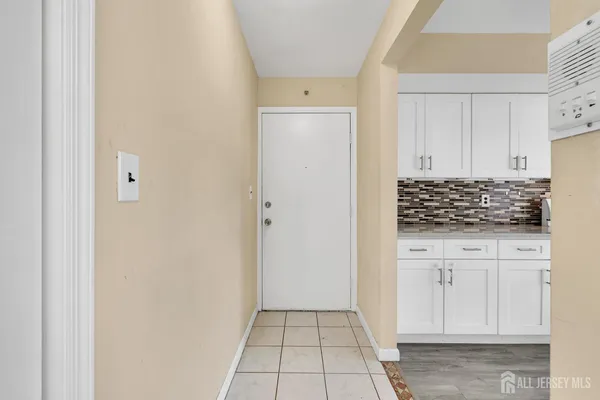 $2,400 | 275 Alpine Way, Unit 2753, Woodbridge, NJ 07095