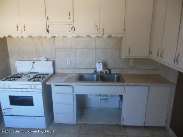 4425 Crockett Street Amarillo, TX 79110 - Photo 8 of 11 kitchen v 2