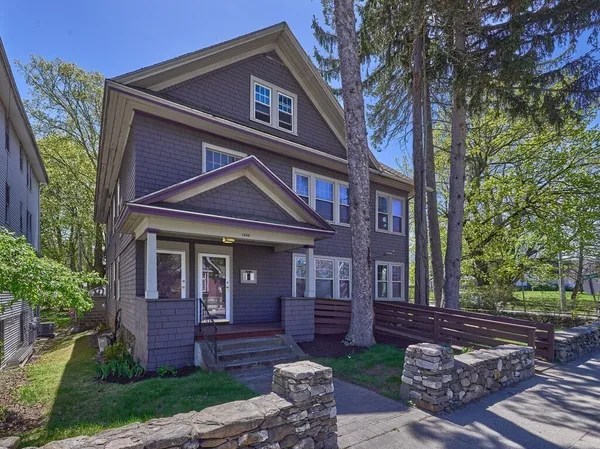 $875,000 | 1066 Pleasant Street, Worcester, MA 01602