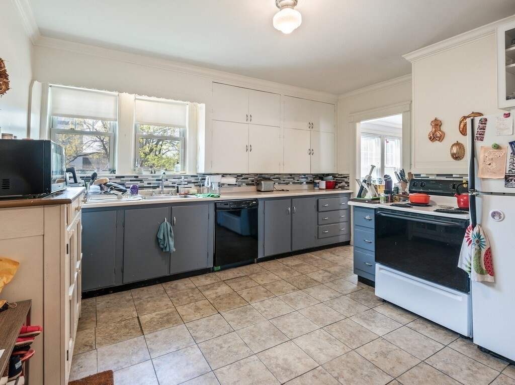 1066 Pleasant Street Worcester, MA 01602 - Photo 22 of 42
