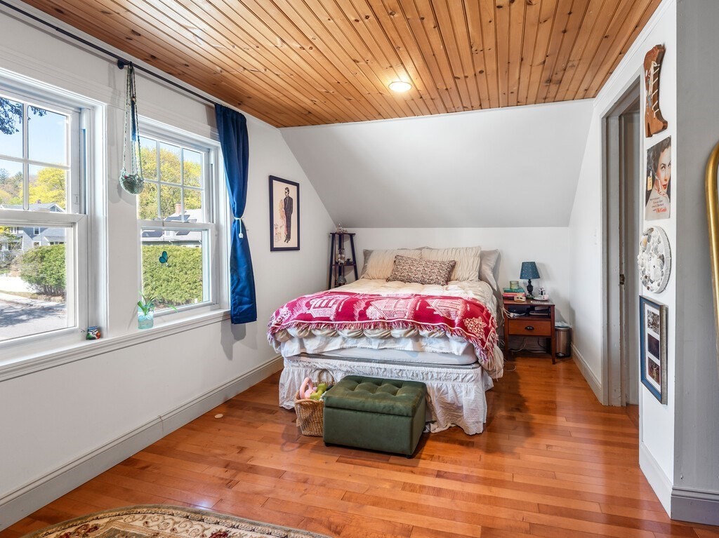 1066 Pleasant Street Worcester, MA 01602 - Photo 34 of 42
