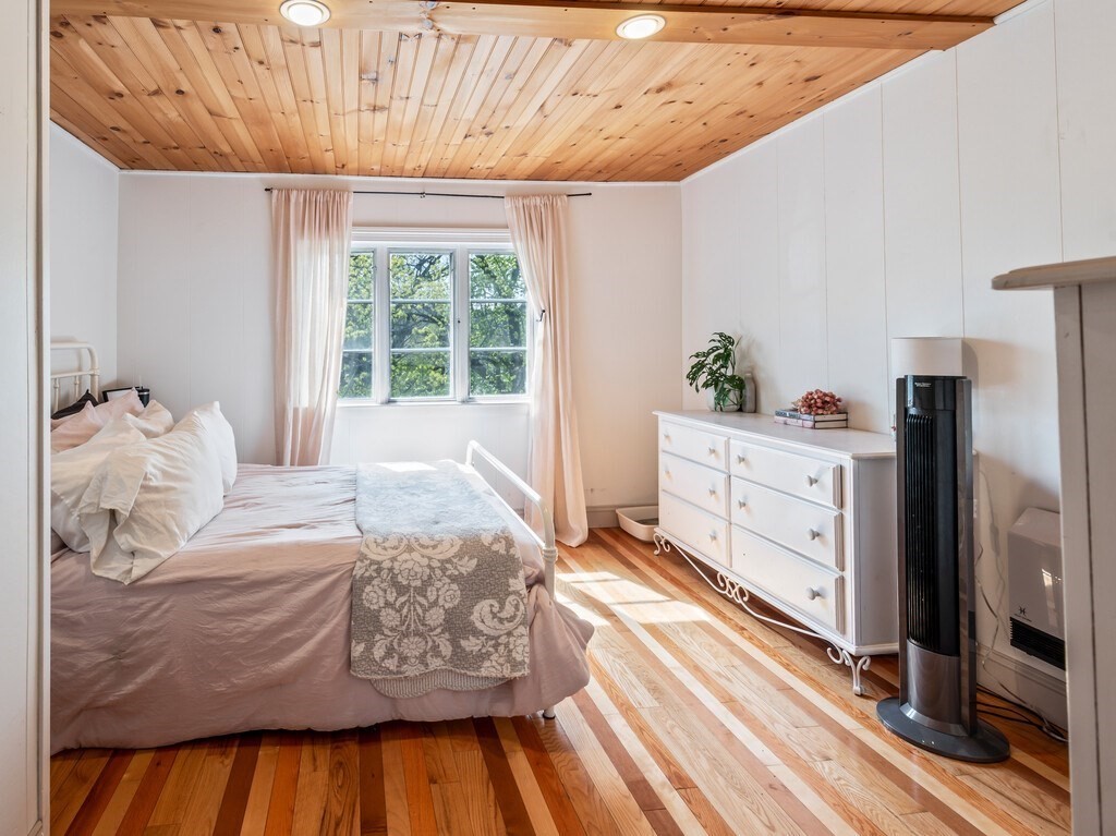 1066 Pleasant Street Worcester, MA 01602 - Photo 38 of 42