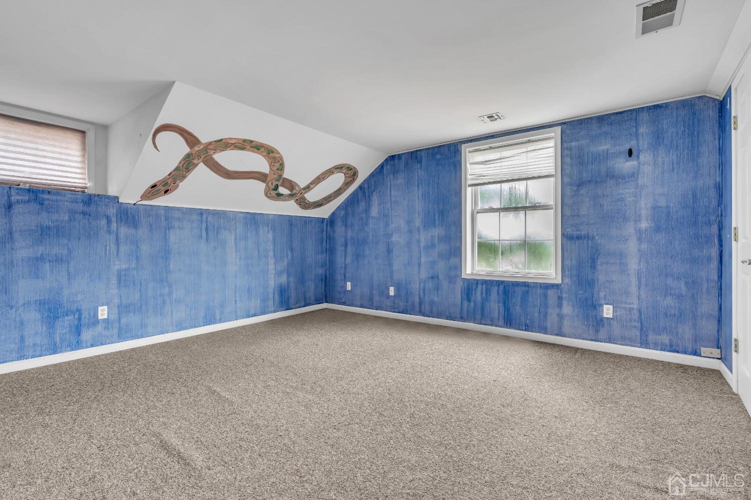 231 Station Road Monroe Township, NJ 08831 - Photo 23 of 36 an empty room with windows