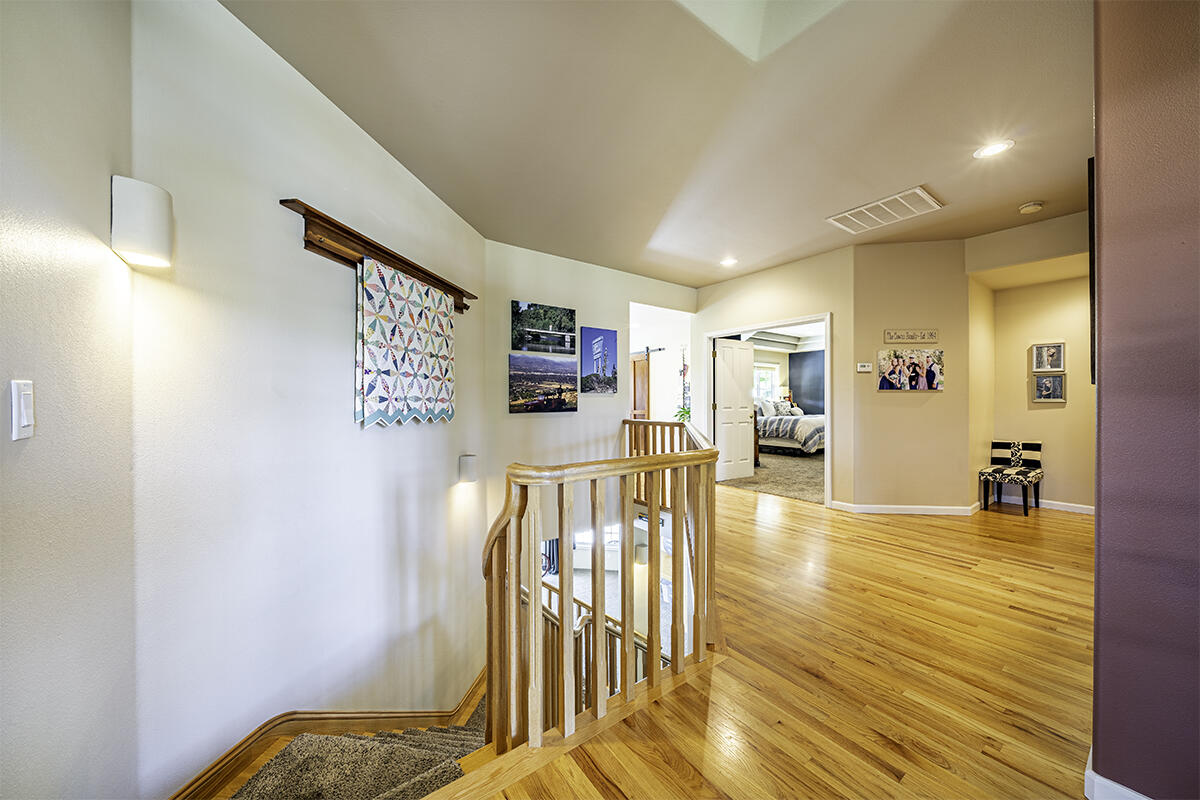2972 Rosedale Terrace Medford, OR 97504 - Photo 25 of 55 DSC02314-HDR-Edit