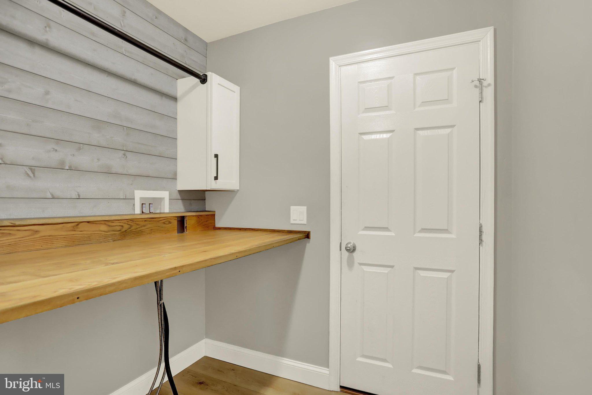 143 Spring Meadows Road Manchester, PA 17345 - Photo 17 of 48 a room with a table and chairs