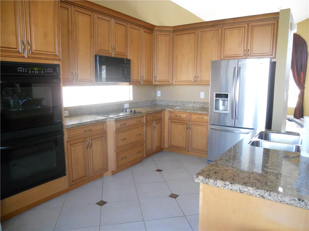 19107 Skyridge Circle Boca Raton, FL 33498 - Photo 8 of 31 Photo 8