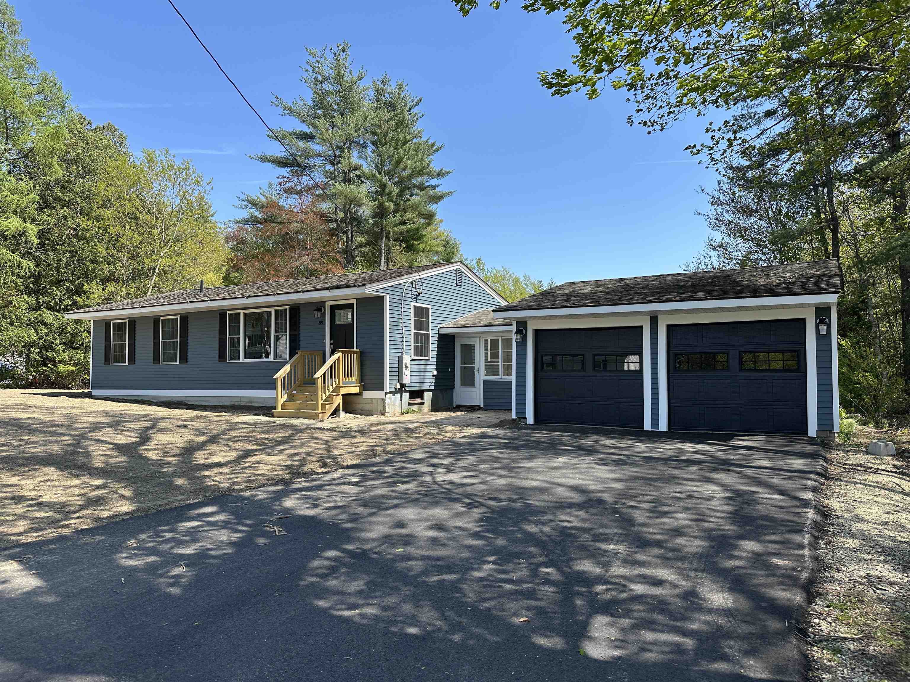 89 Autumn Street Rochester, NH 03868 - Photo 2 of 30