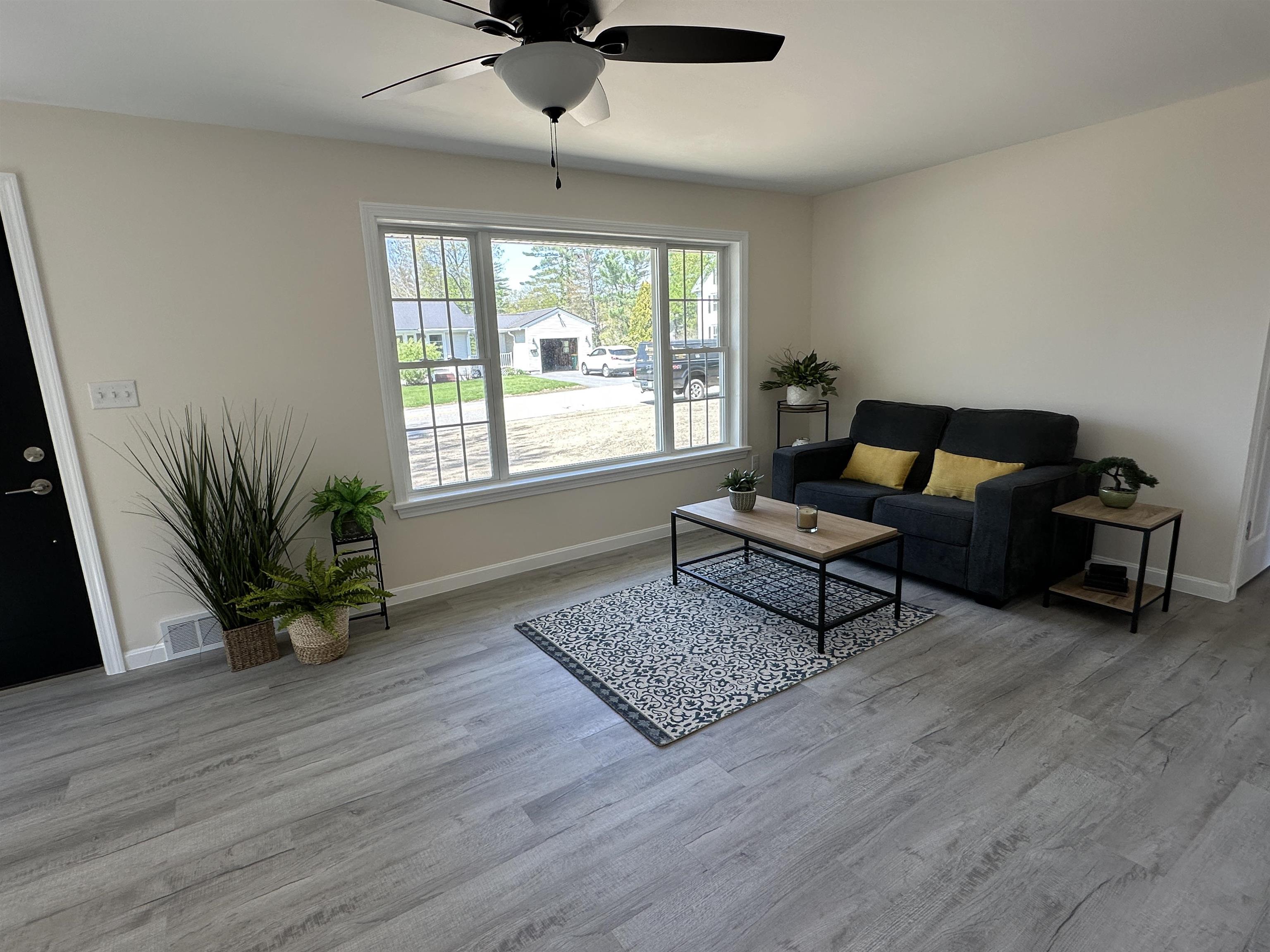 89 Autumn Street Rochester, NH 03868 - Photo 6 of 30