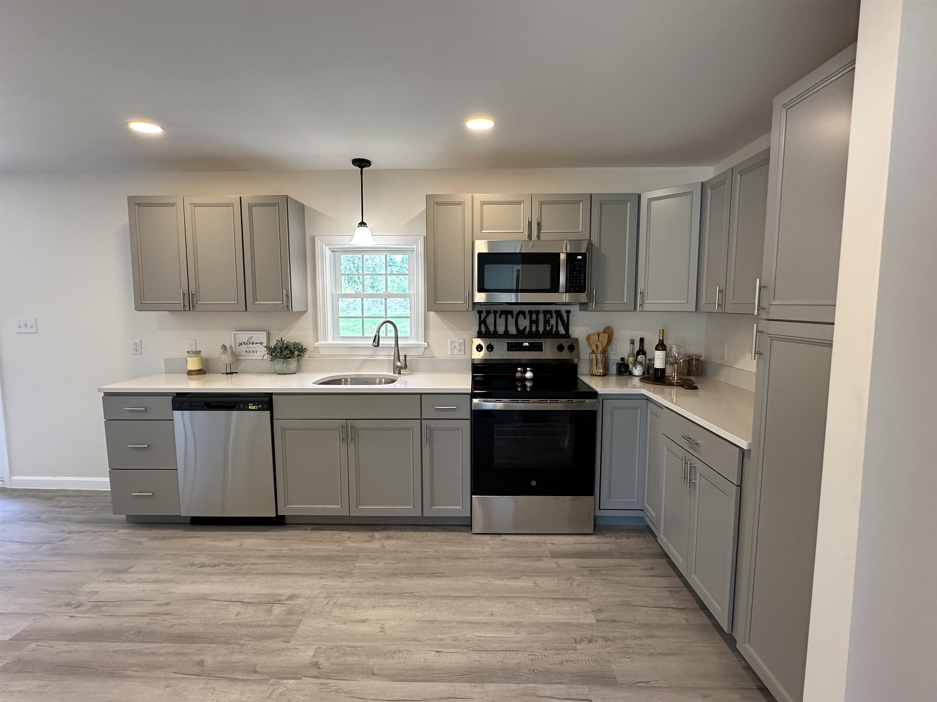 89 Autumn Street Rochester, NH 03868 - Photo 9 of 30