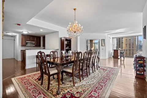 $1,375,000 | 21 East Huron Street, Unit 2803, Chicago, IL 60611