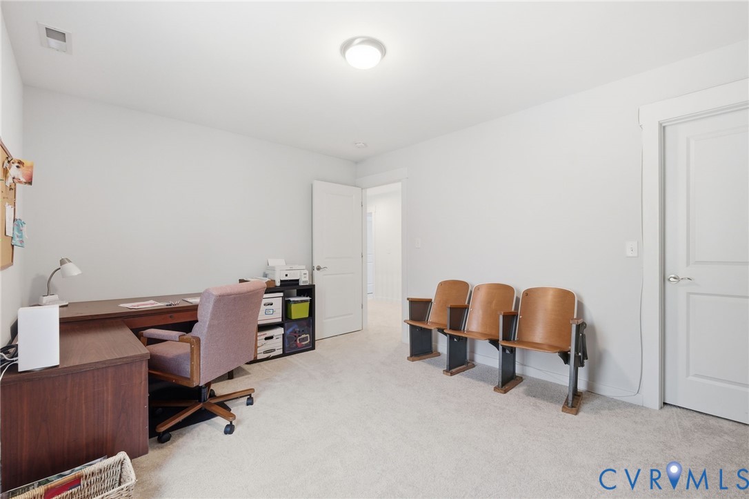 605 Carldan Road Richmond, VA 23227 - Photo 12 of 38 a workspace with furniture and window