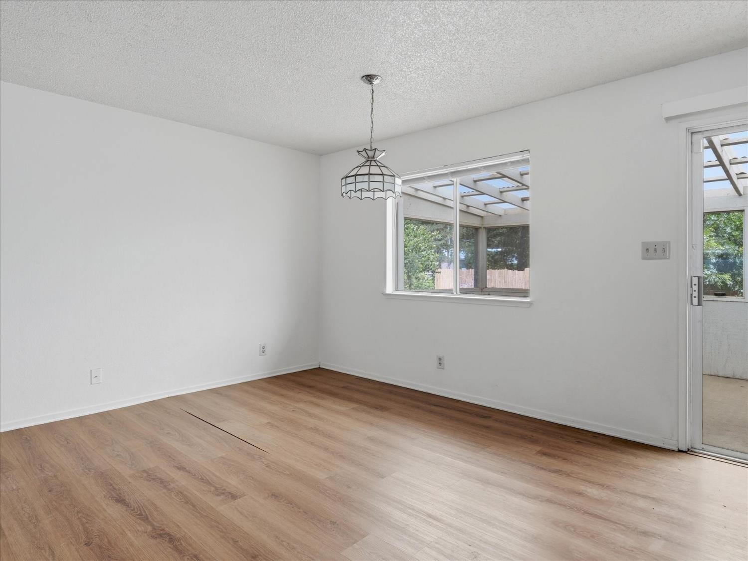 39785 Pine Ridge Road Oakhurst, CA 93644 - Photo 8 of 33