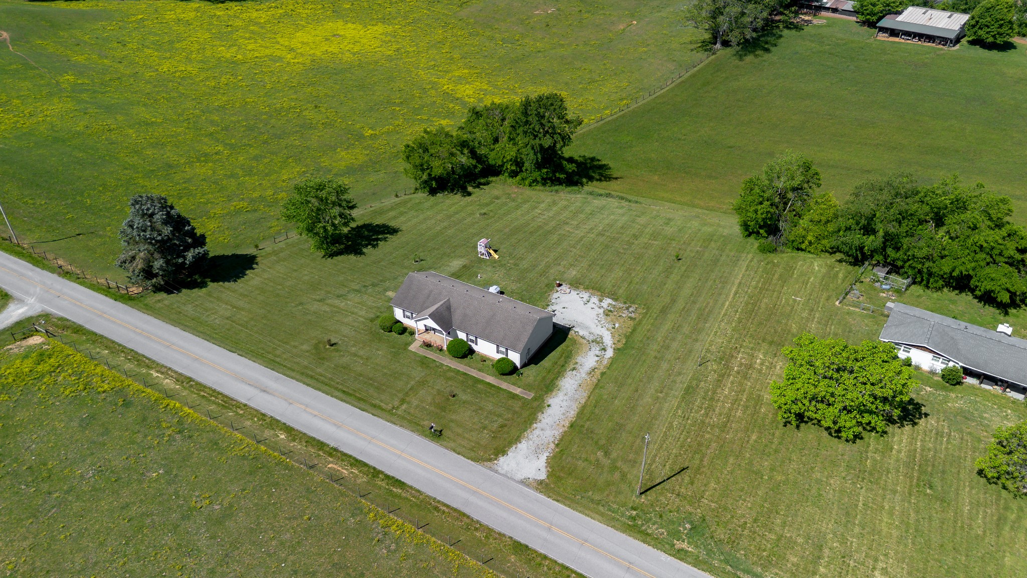 491 White Road Portland, TN 37148 - Photo 4 of 30