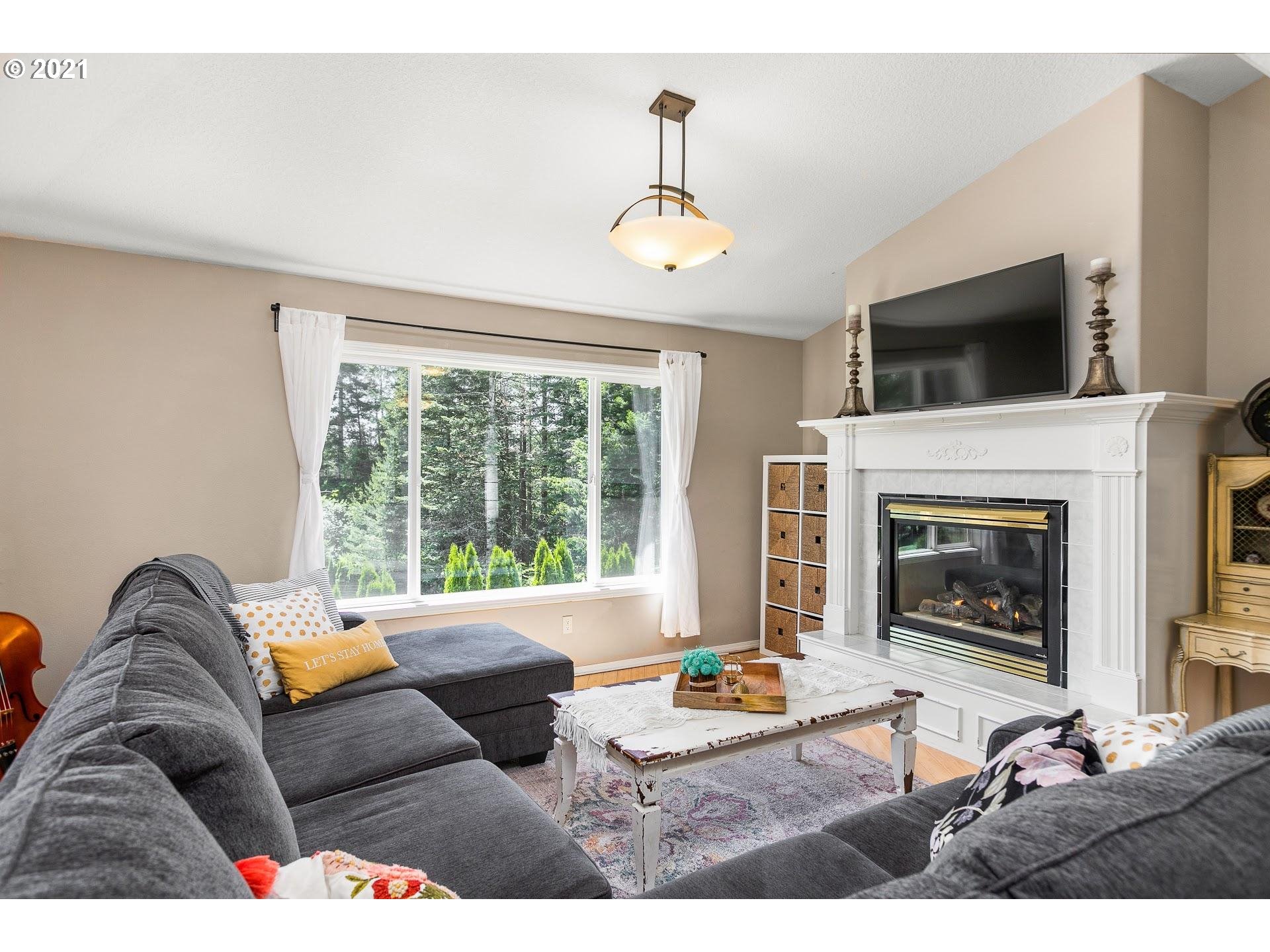 25915 Northeast Brunner Road Camas, WA 98607 - Photo 5 of 32