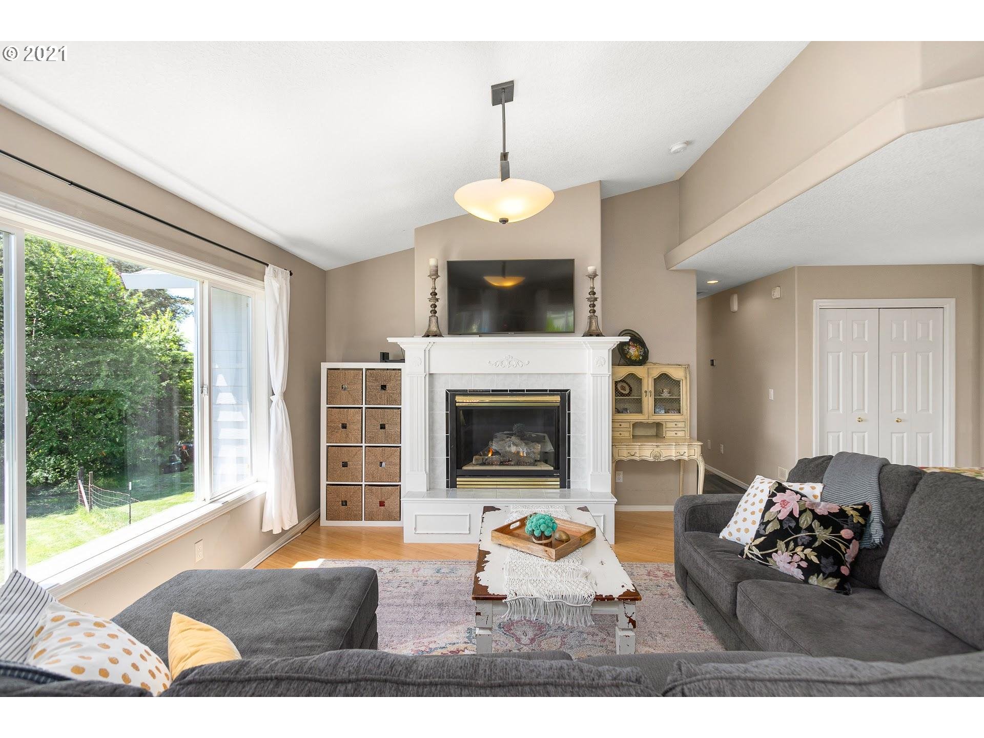 25915 Northeast Brunner Road Camas, WA 98607 - Photo 6 of 32