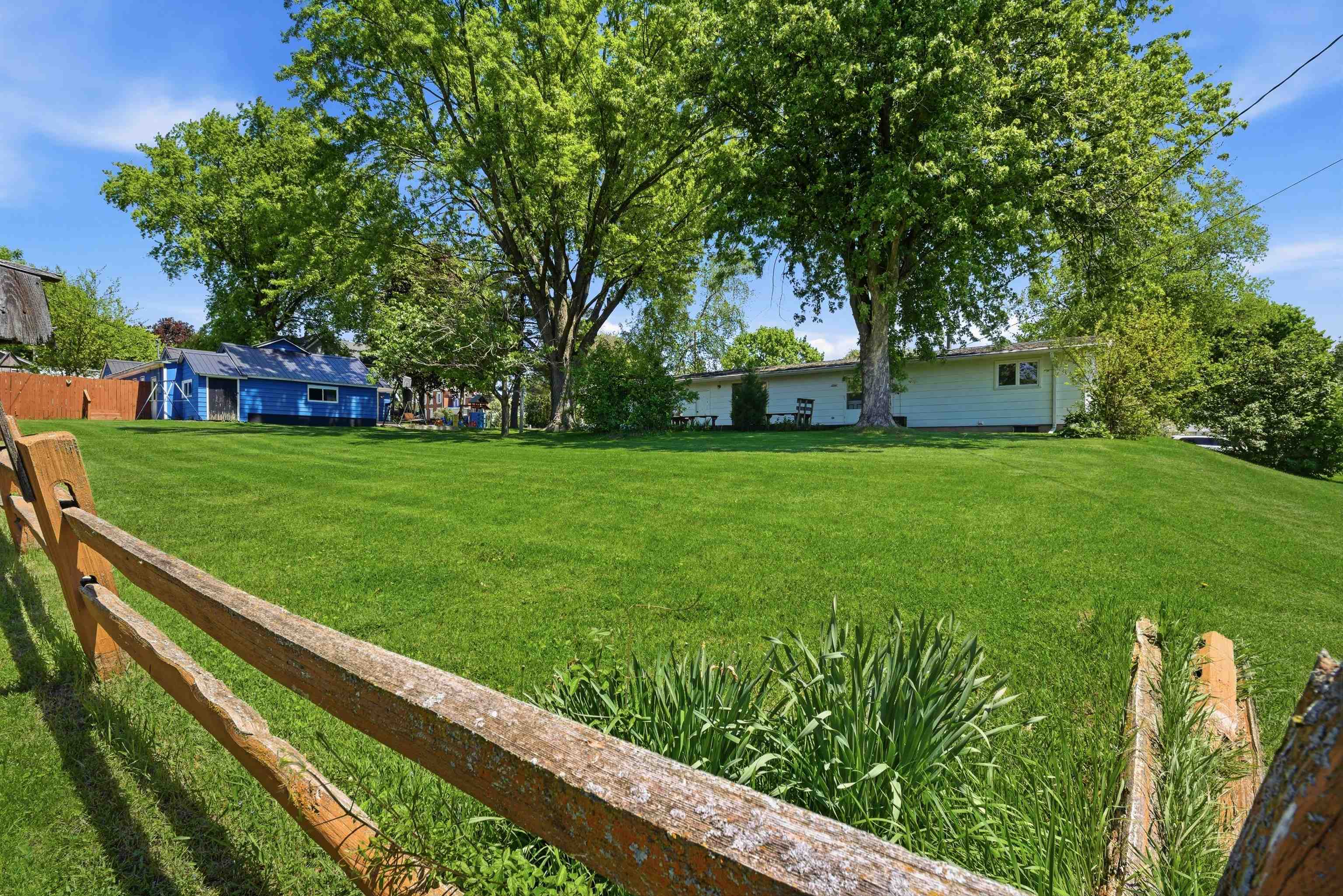 406 Hamburg Street Ripon, WI 54971 - Photo 22 of 25