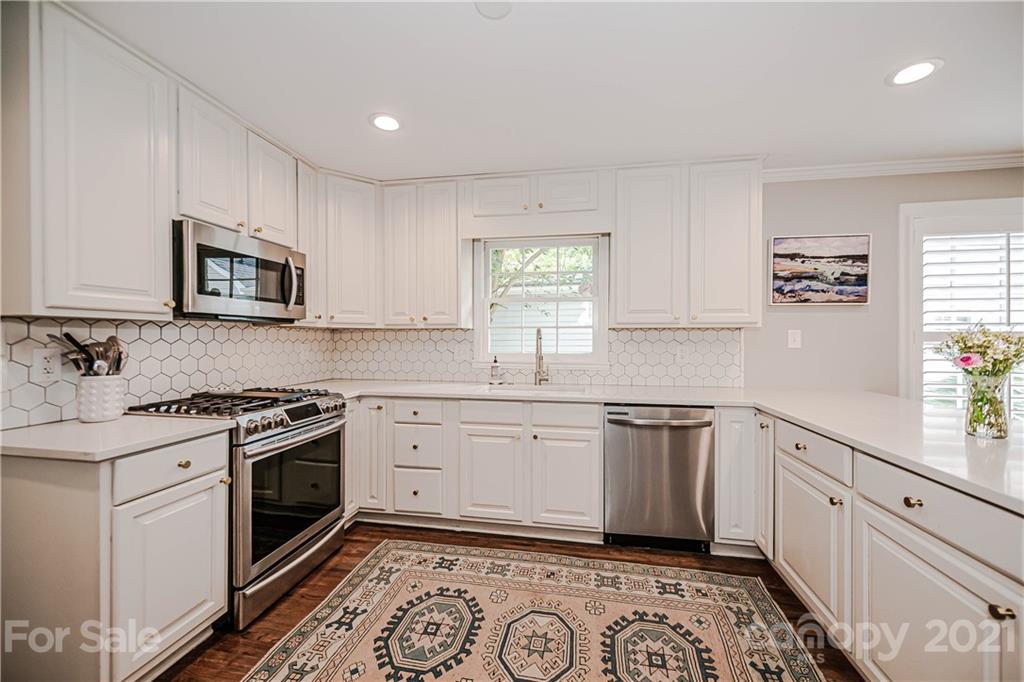 1911 Club Road Charlotte, NC 28205 - Photo 12 of 33 Gallery Image 12