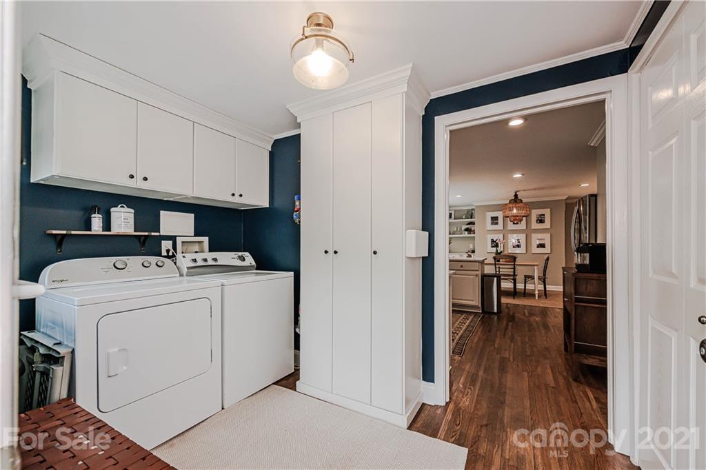 1911 Club Road Charlotte, NC 28205 - Photo 25 of 33 Gallery Image 25