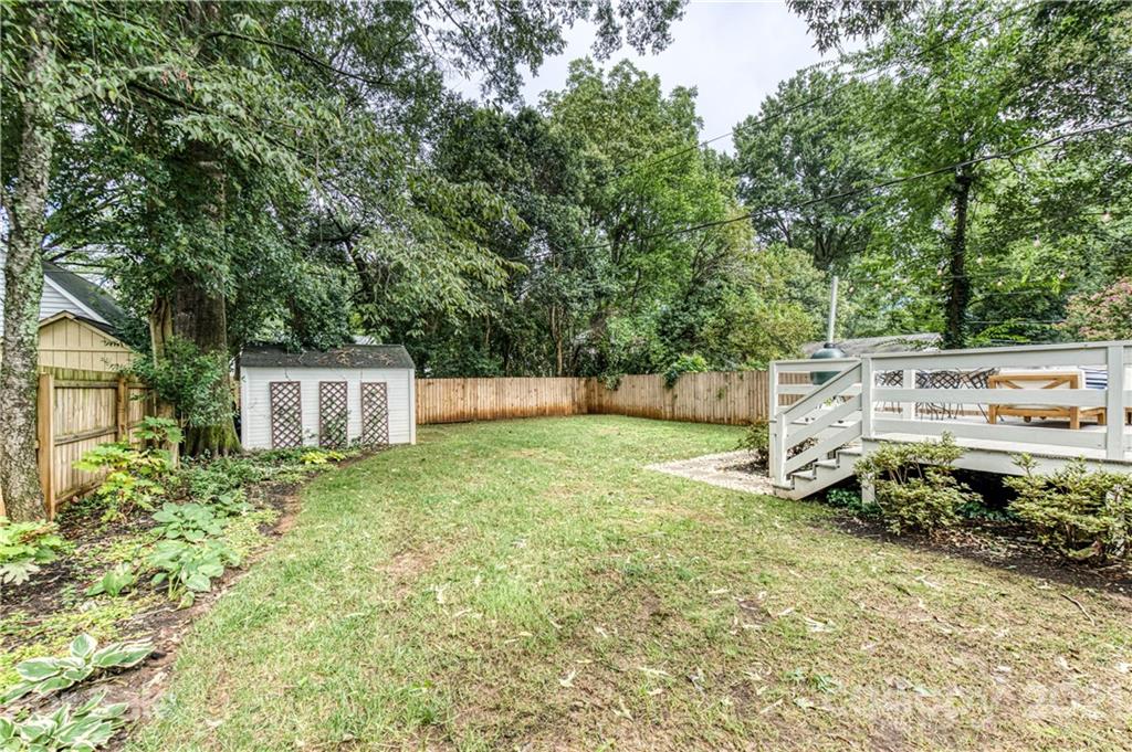 1911 Club Road Charlotte, NC 28205 - Photo 28 of 33 Gallery Image 28
