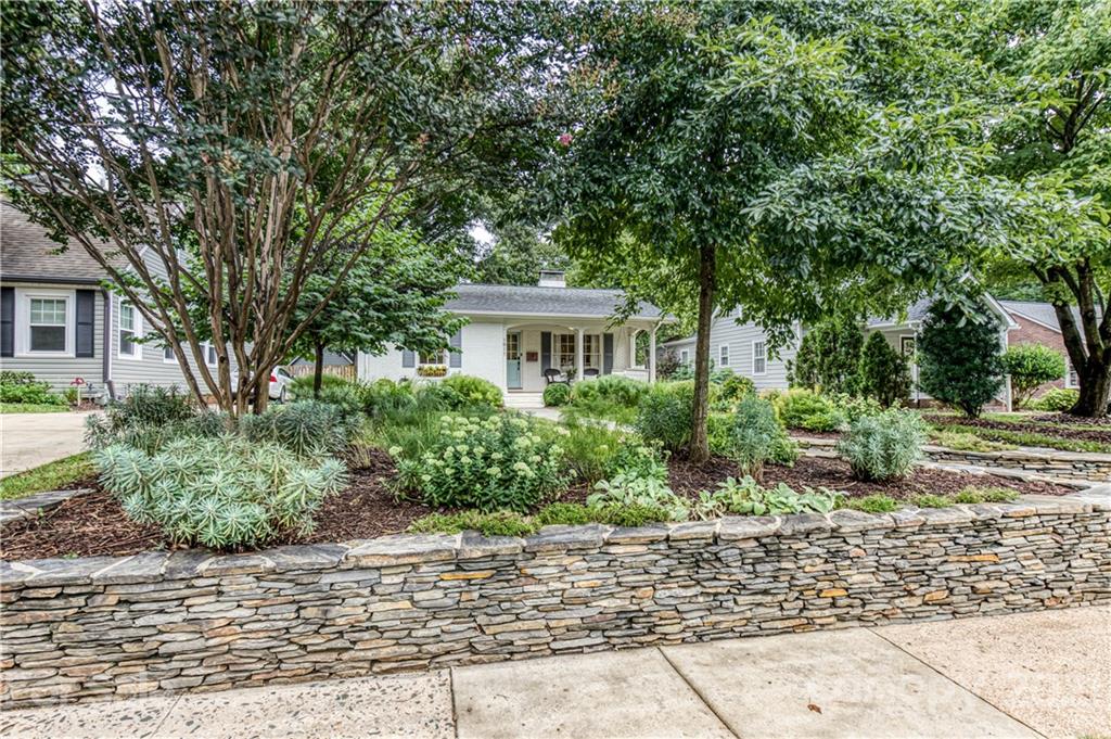 1911 Club Road Charlotte, NC 28205 - Photo 32 of 33 Gallery Image 32