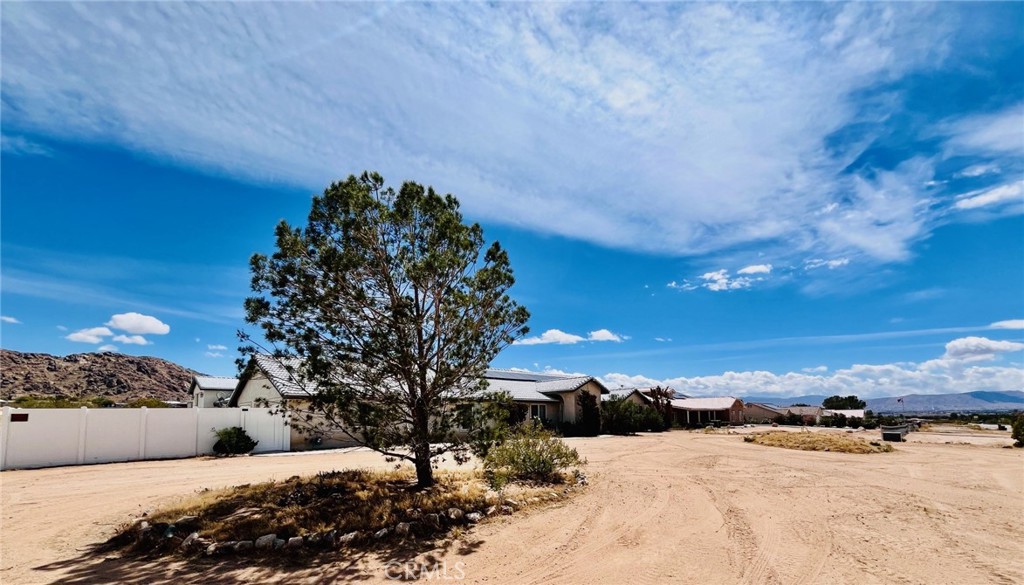 17389 Central Road Apple Valley, CA 92307 - Photo 12 of 67