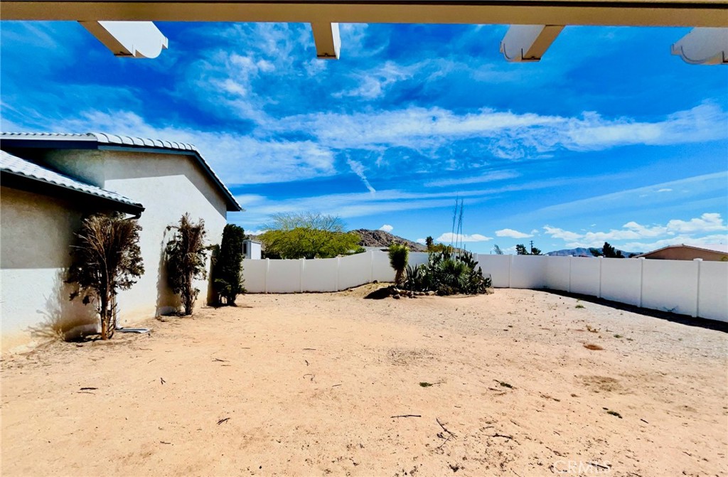 17389 Central Road Apple Valley, CA 92307 - Photo 19 of 67