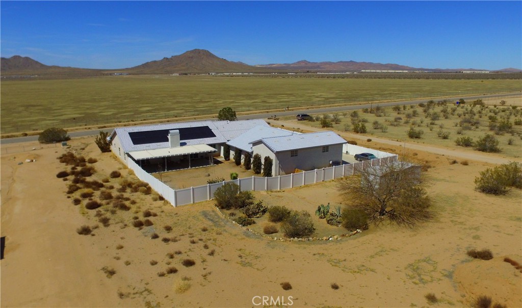 17389 Central Road Apple Valley, CA 92307 - Photo 5 of 67